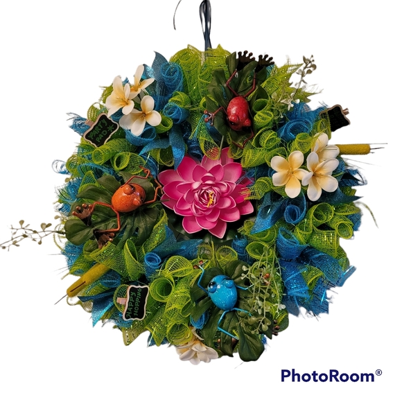 Ribbiter's Reef Wreath - Picture 1 of 4